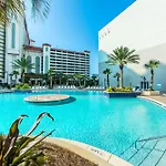 Laketown Wharf 2118