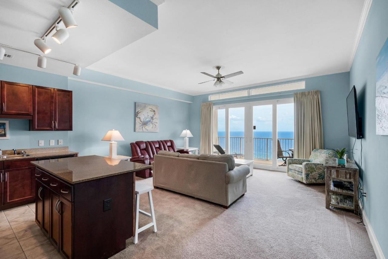 Laketown Wharf 2118 *