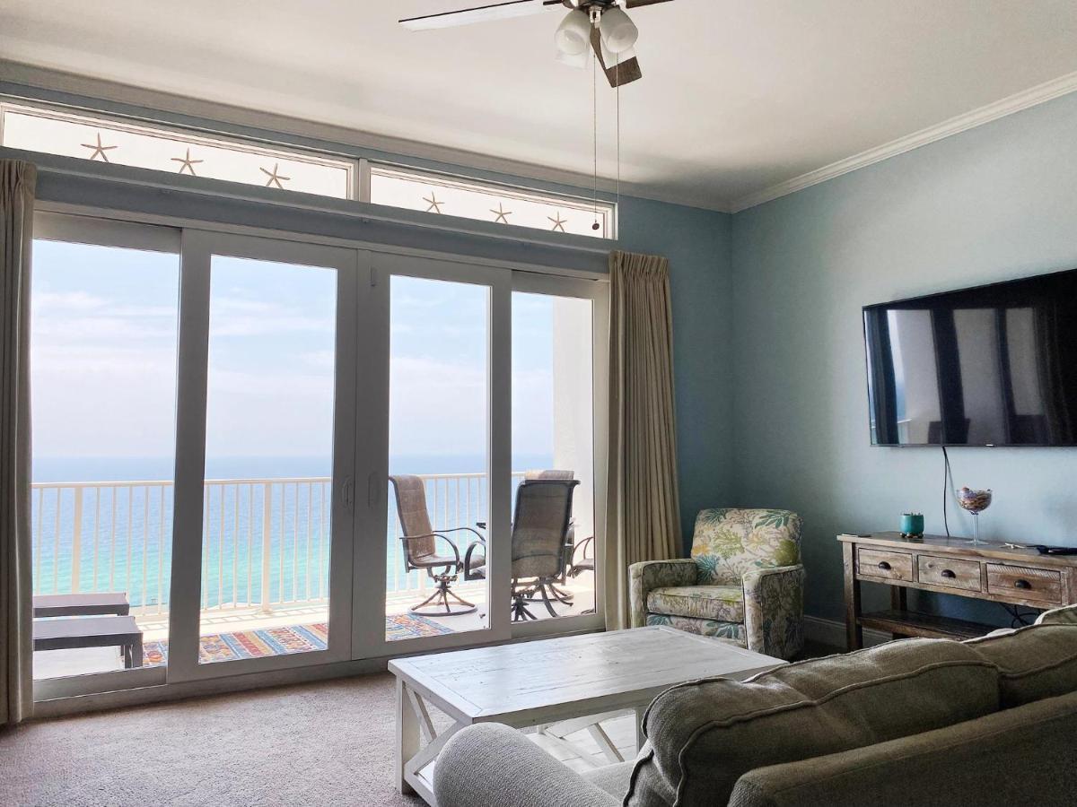 Laketown Wharf 2118 Apartment *