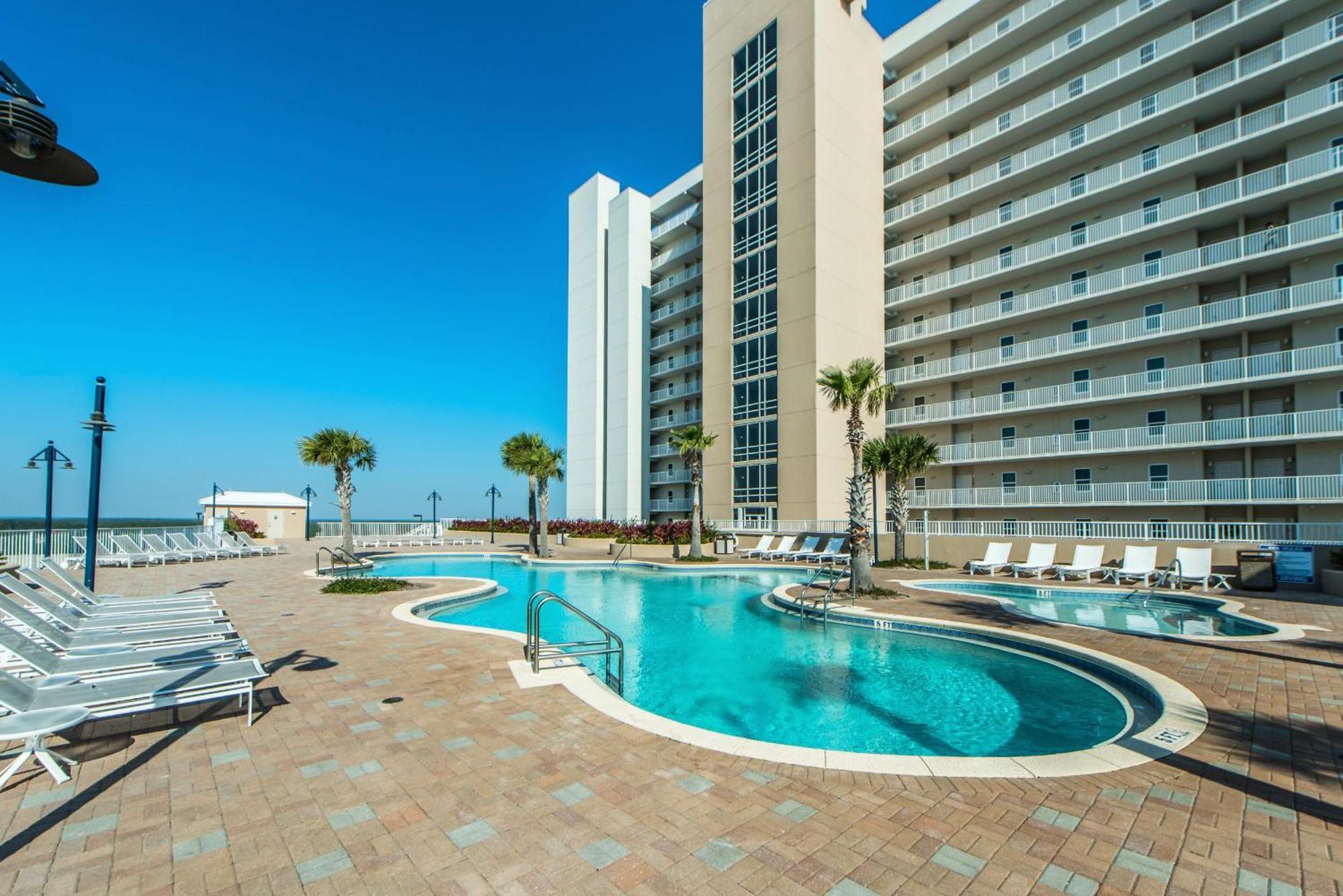 Laketown Wharf 2118 *